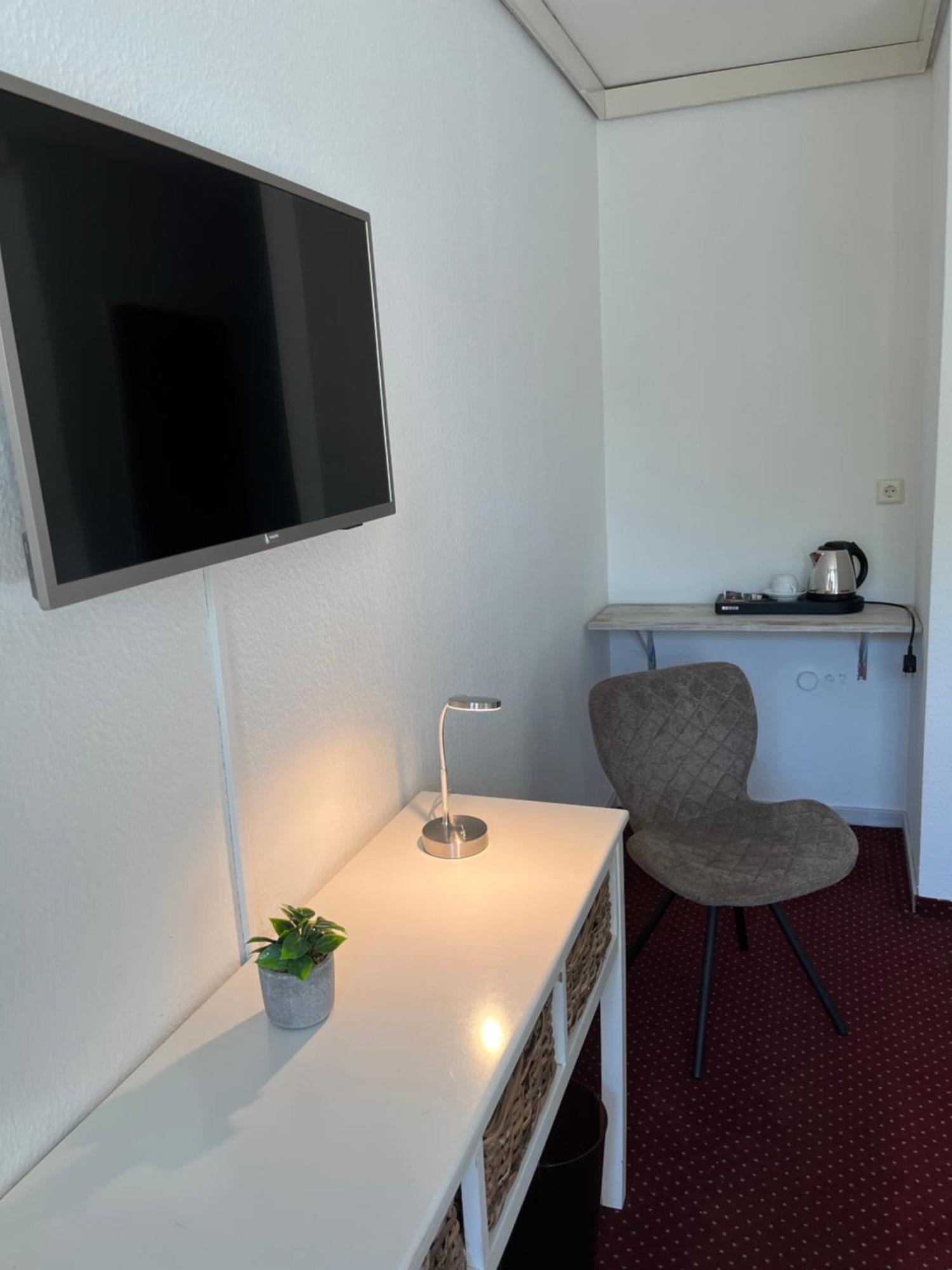 Hotel Waldkur Лер Екстер'єр фото