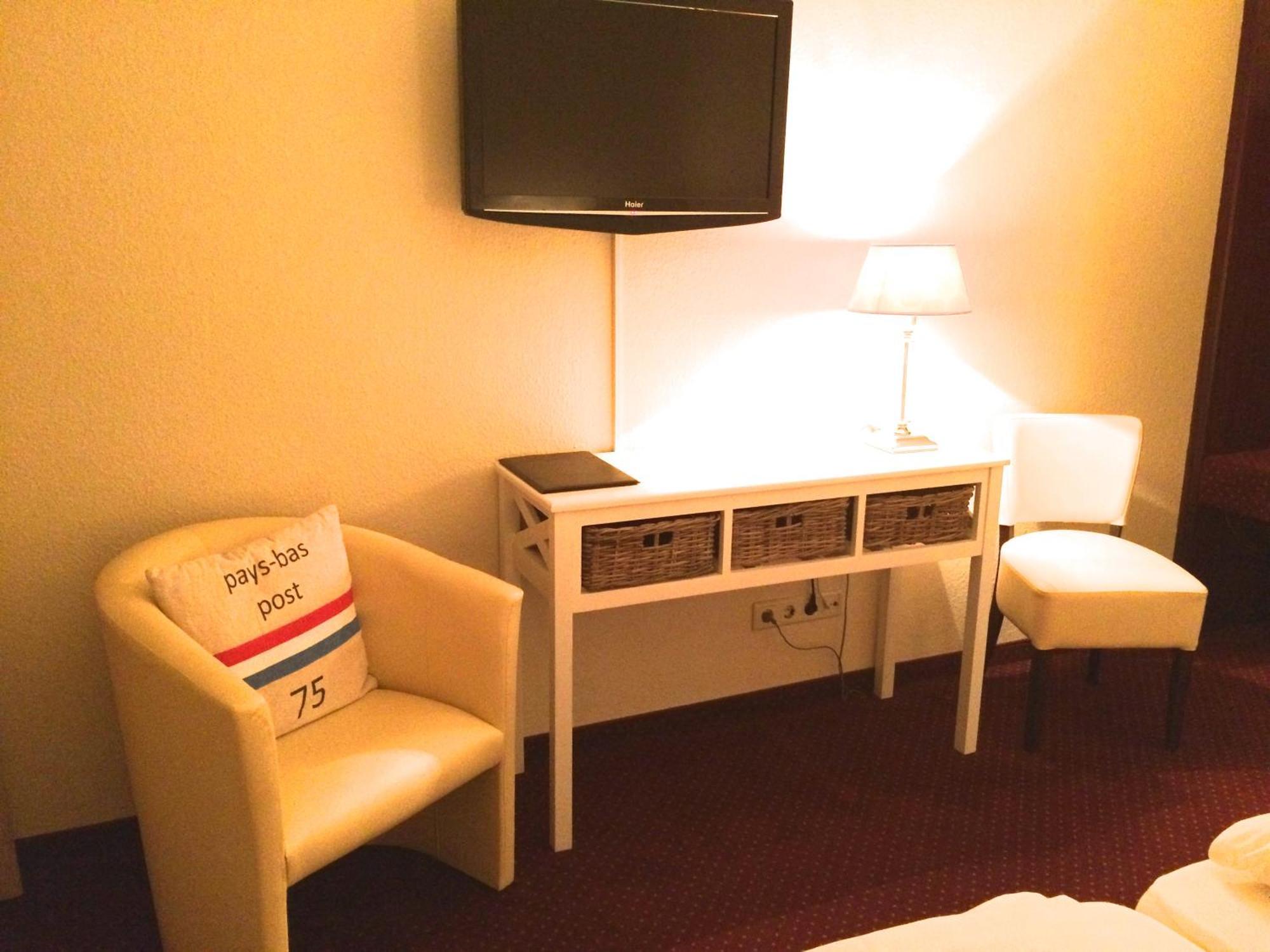 Hotel Waldkur Лер Екстер'єр фото