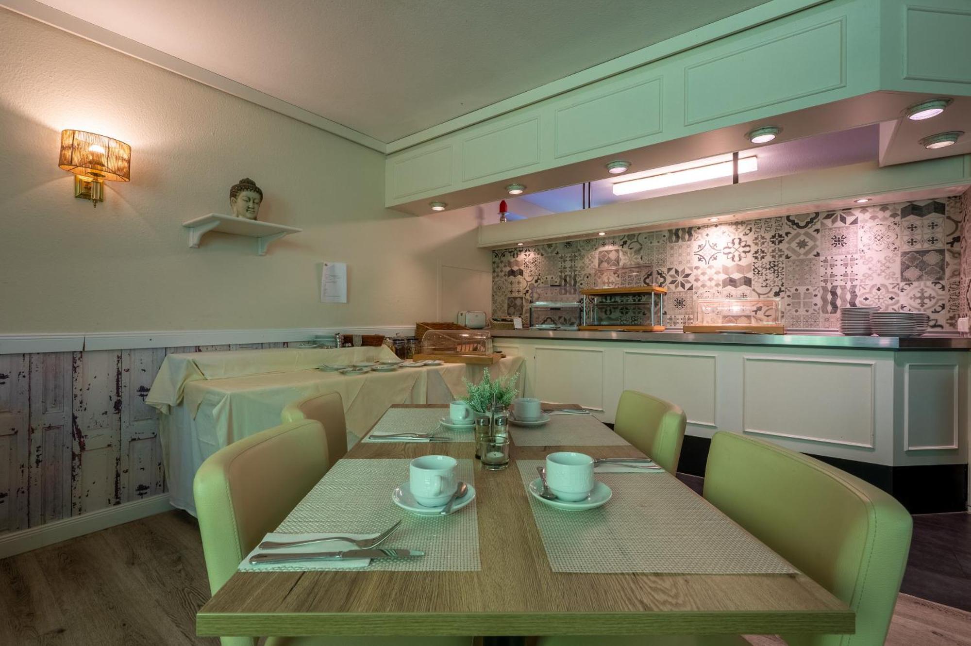 Hotel Waldkur Лер Екстер'єр фото