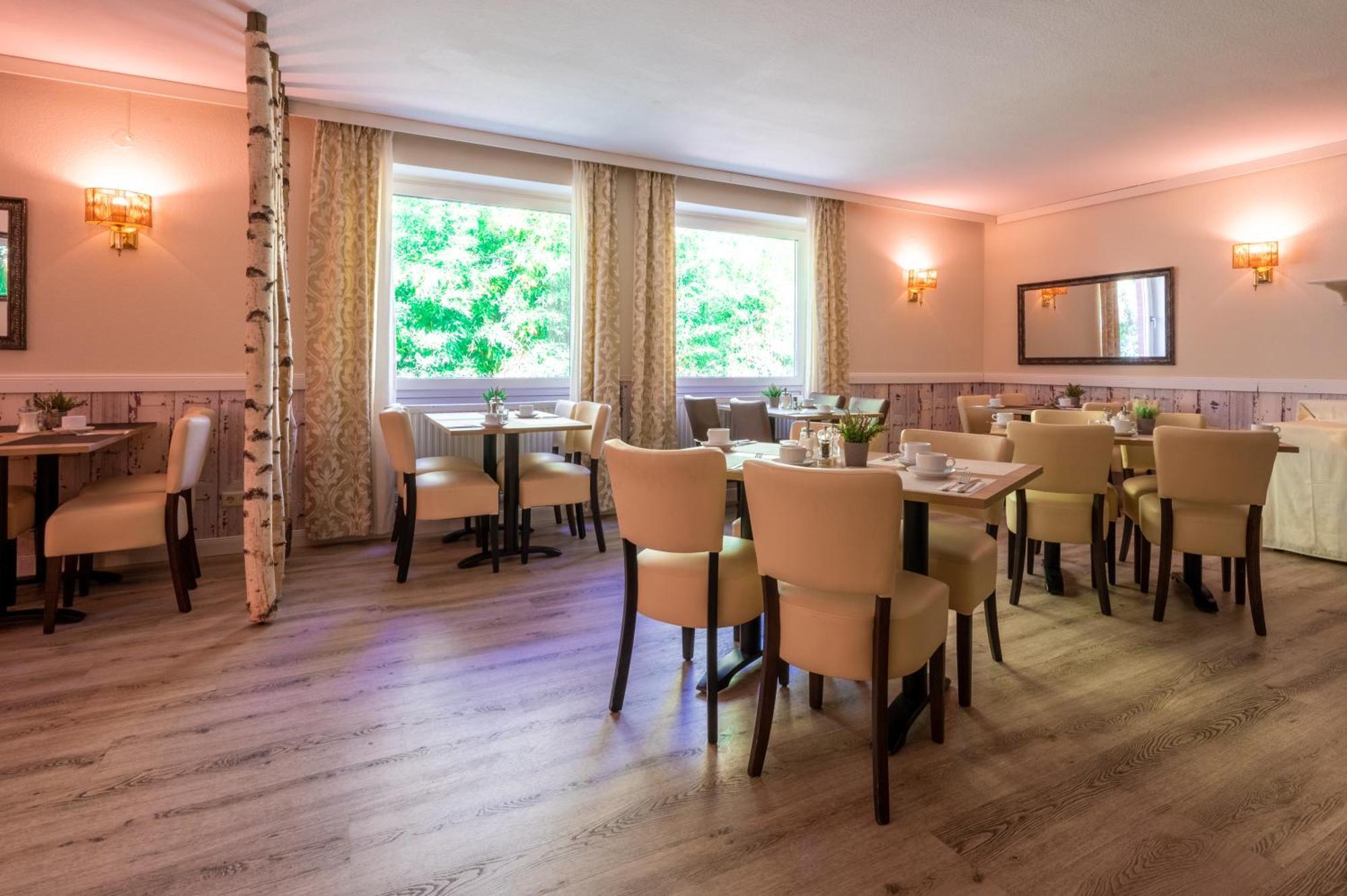 Hotel Waldkur Лер Екстер'єр фото