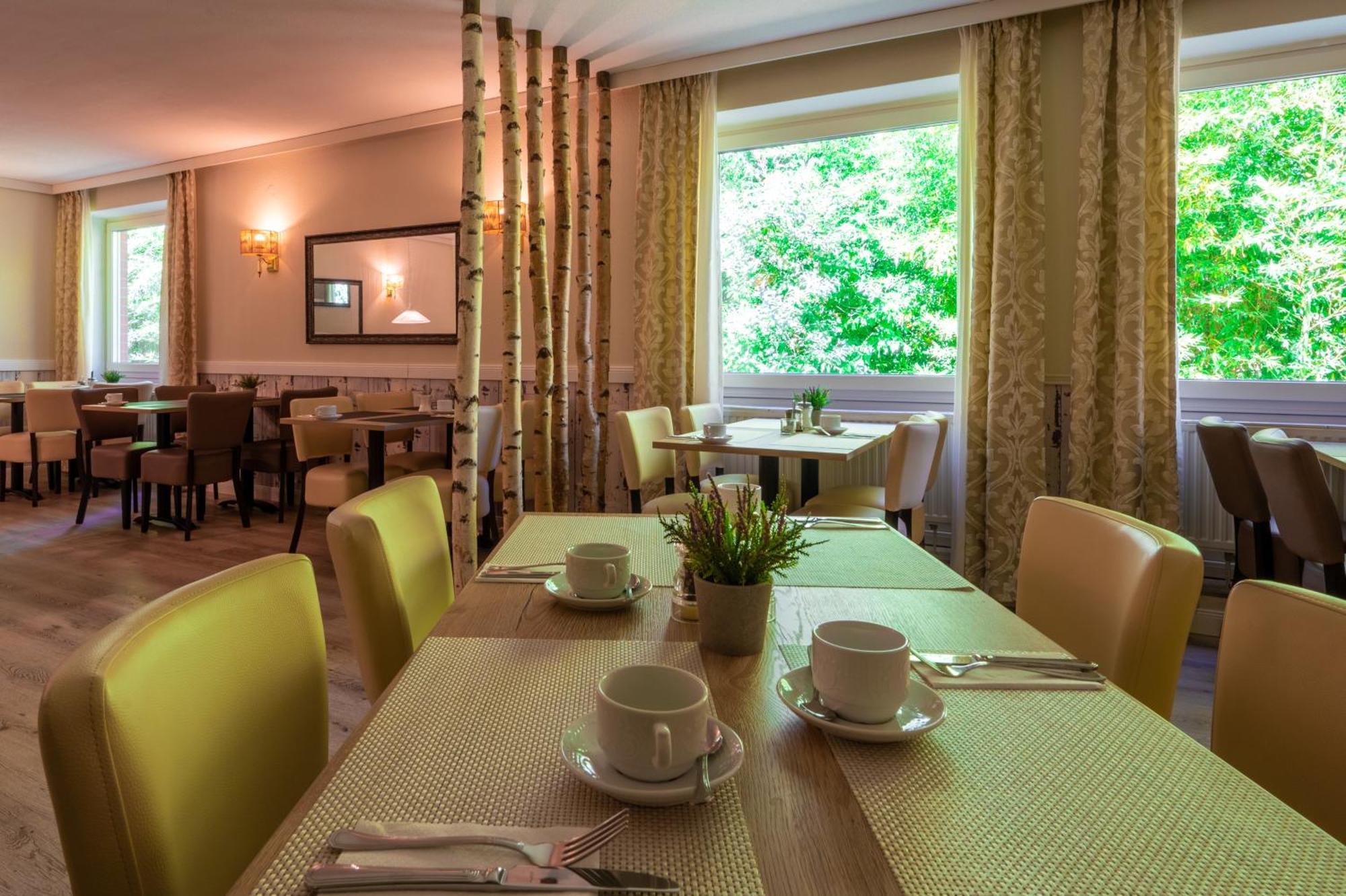 Hotel Waldkur Лер Екстер'єр фото